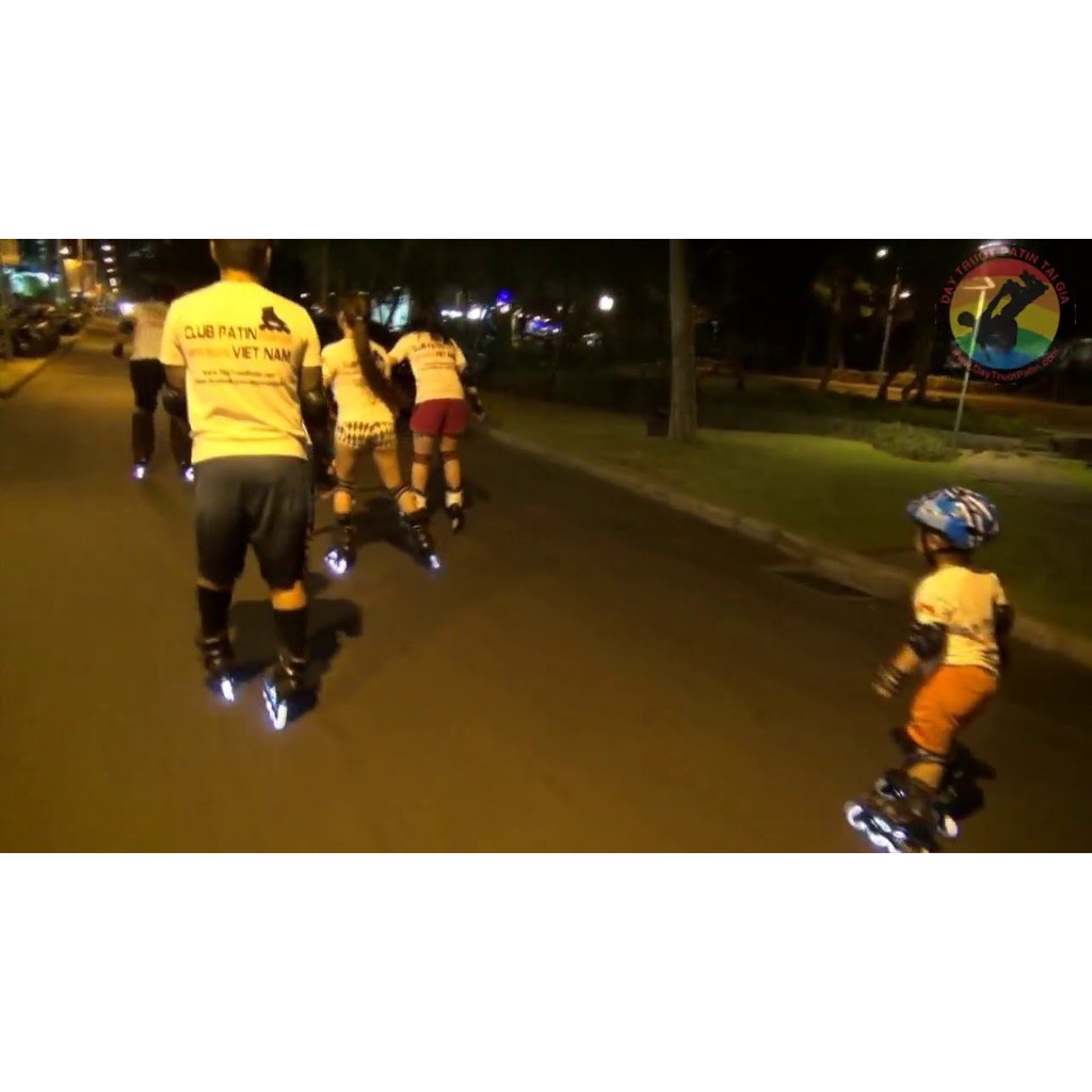 Combo 4 Bánh xe patin đèn led siêu sáng nhiều màu cho trẻ em người Lớn