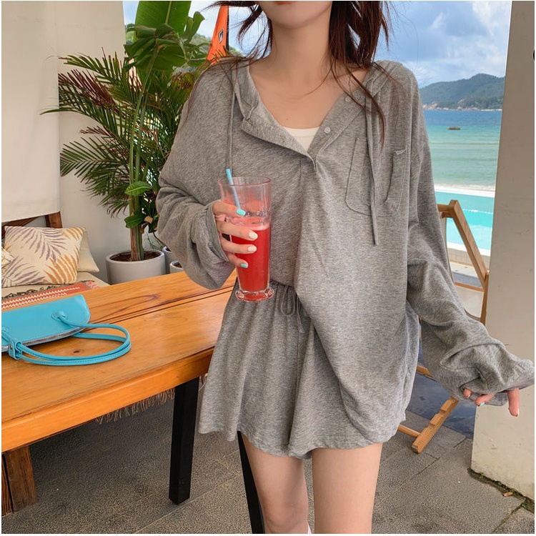 Set Áo Hoodie Tay Dài Dáng Rộng + Quần ngắn ống rộng Cho Nữ