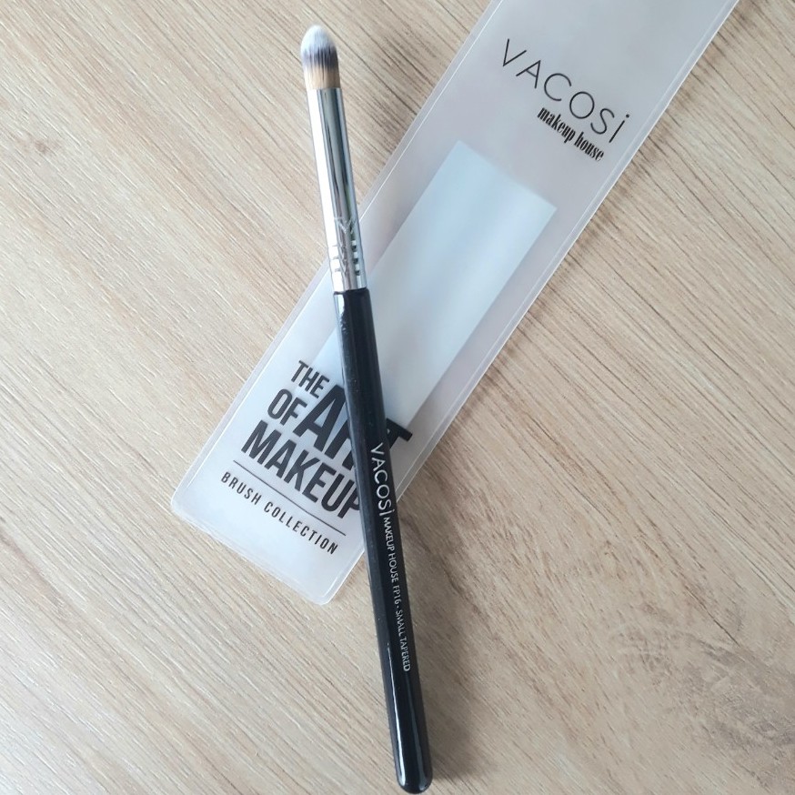 Cọ che khuyết điểm vùng khóe Vacosi Pro FP16