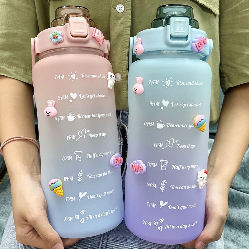 Hàng Hot Chai nước tạo động lực lớn 2000 ML Quy mô di động Ấm đun nước thể thao Gradient Màu cốc nhựa Chữ Sippy Hàng giao ngayVirgina056