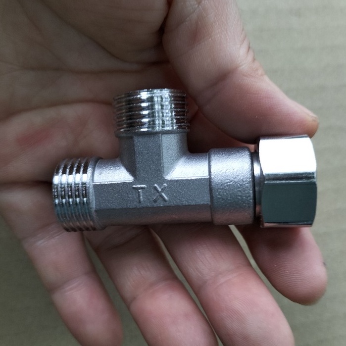 Tê ren ngoài rắc co DN21