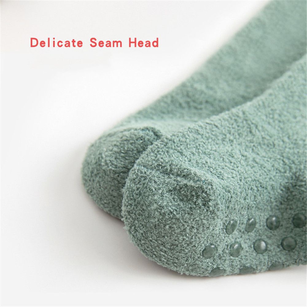 Vớ ngủ nhung san hô chống trượt in hình khủng long hoạt hình giữ ấm mùa thu đông cho bé từ 0-5 tuổi