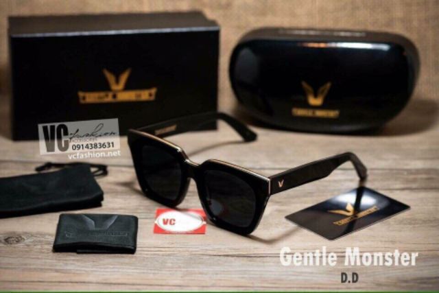 Kính V đen
