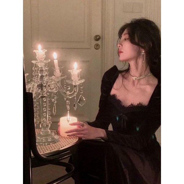 Váy Nhung Dáng Dài Viền Ren