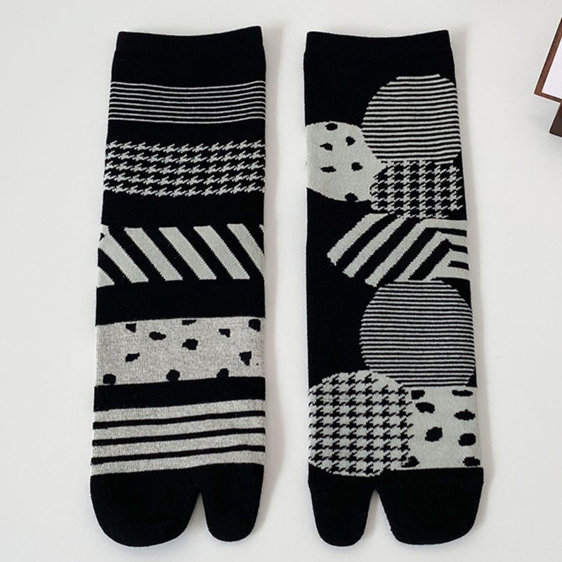 Đôi Vớ Xỏ Ngón 2 Ngón Họa Tiết Chấm Bi Phong Cách Kimono Nhật Bản Dành Cho Nam Nữ