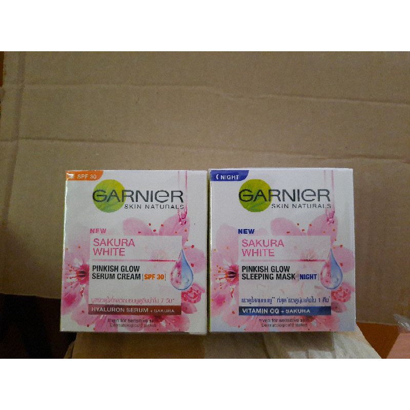 Bộ đôi dưỡng da ngày đêm garnier