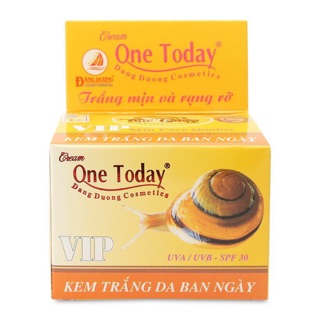 Kem trắng da ban ngày One today