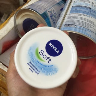 Kem dưỡng ẩm Nivea soft 200 mL và 100 mL
