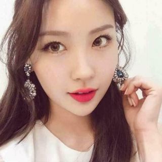 Son MAC Relentlessly đỏ hồng san hô ( ảnh thật)