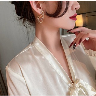 Bông tai kim băng đính đá kèm tua rua lạ mắt BT199