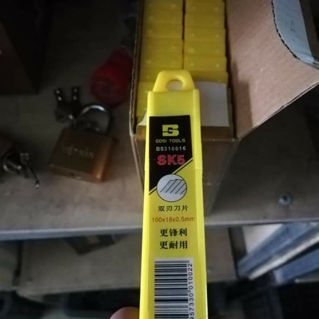 Hộp dao rọc giấy RUNJI