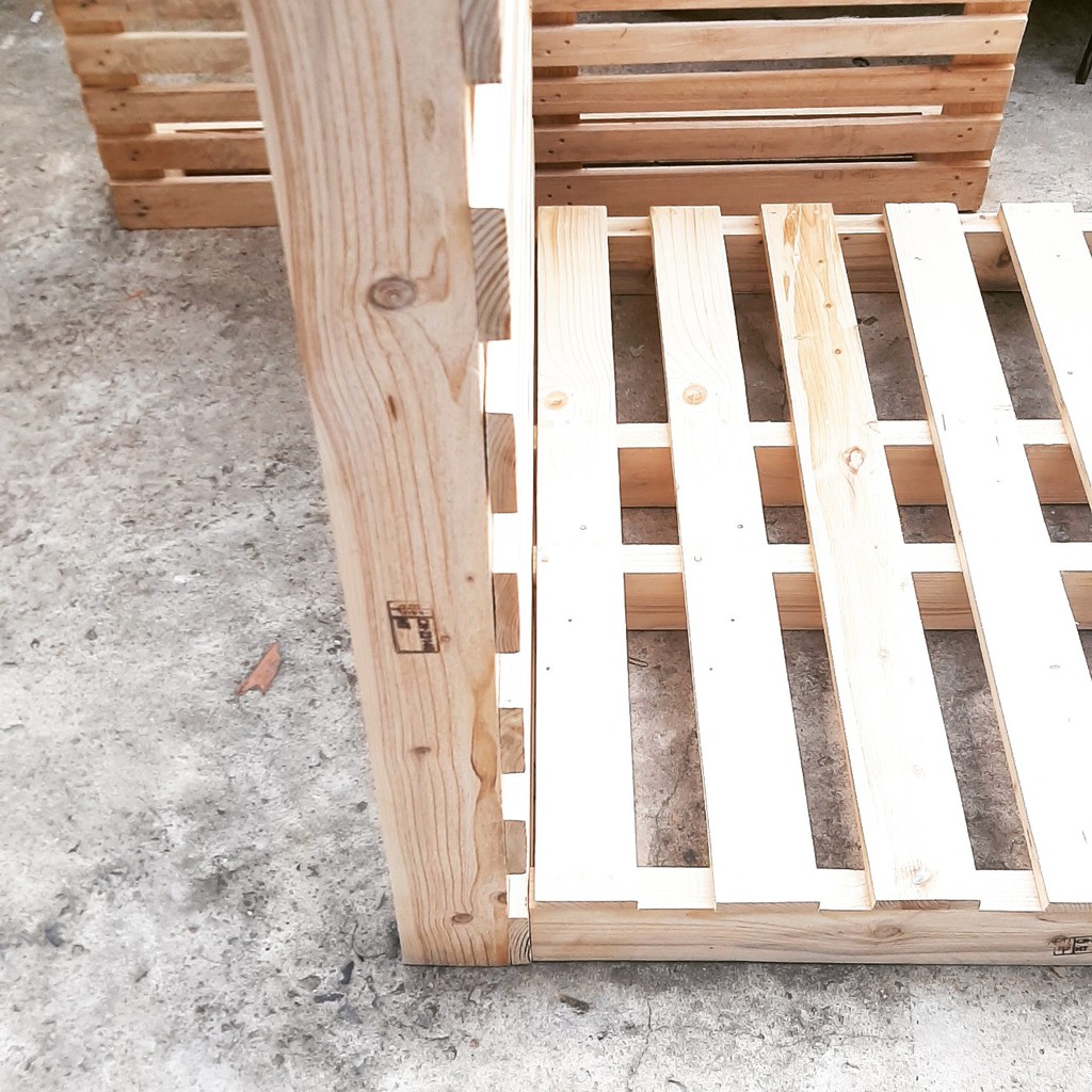 Giường Ngủ Pallet Gỗ Thông Gấp Gọn