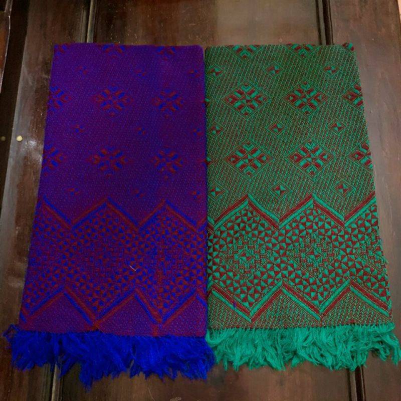 Khăn len nhung choàng đầu cho bà cho mẹ.Khăn người già