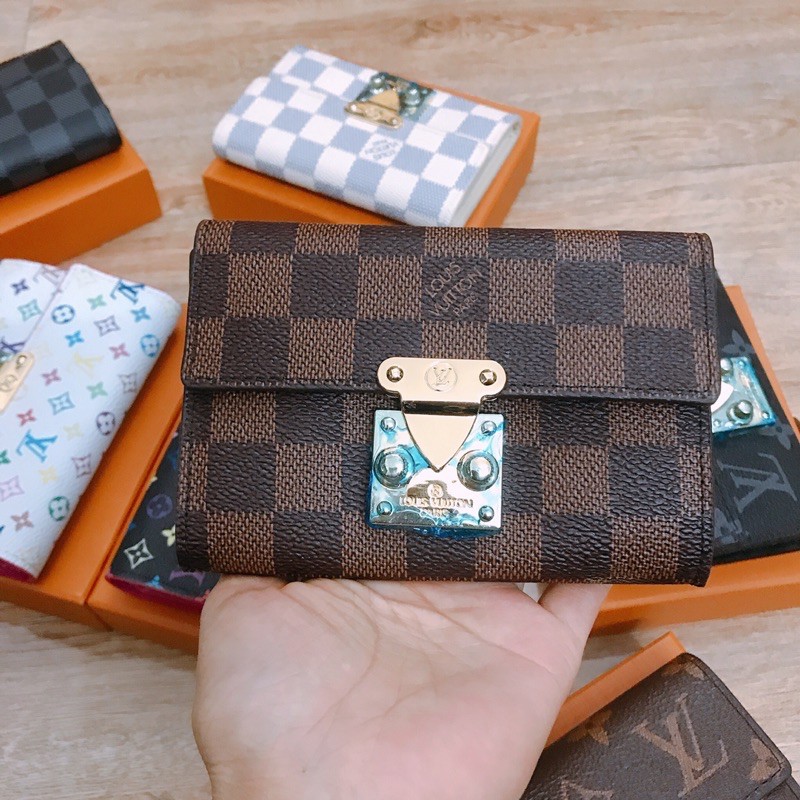 Ví mini hoạ tiết khoá vàng bấm ngang có hộp Rosabeli