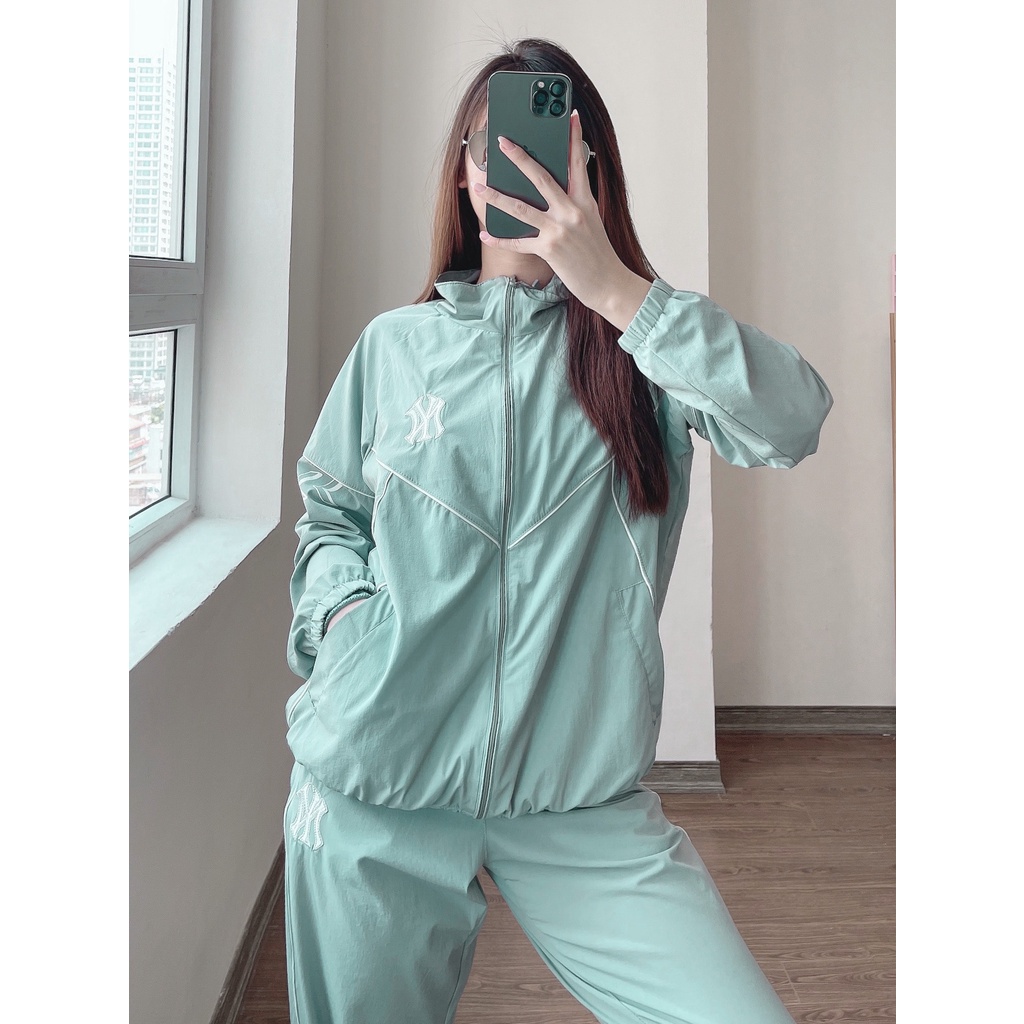 (HÀNG XUẤT XỊN) Set bộ gió nữ XANH DA TRỜI 2 lớp ÁO LÓT LƯỚI N//Y, LƯNG SAU IN, NGỰC THÊU VIỀN. LOGO,KHOÁ TÚI QUẦN.