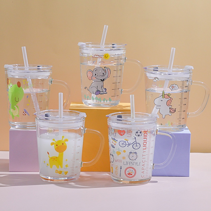 Cốc uống nước kèm ống hút có chia vạch tiện lợi (350ml) loại thủy tinh