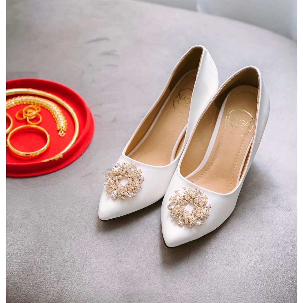 Cao Gót Mũi Nhọn Đính Vòng Đá chính hãng Nagashose size 37, cao 9 phân ( thanh lý)