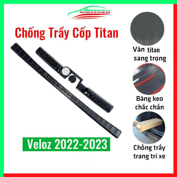 Ốp chống trầy cốp Veloz 2022-2023 vân titan bảo vệ cốp sau xe chống va đập