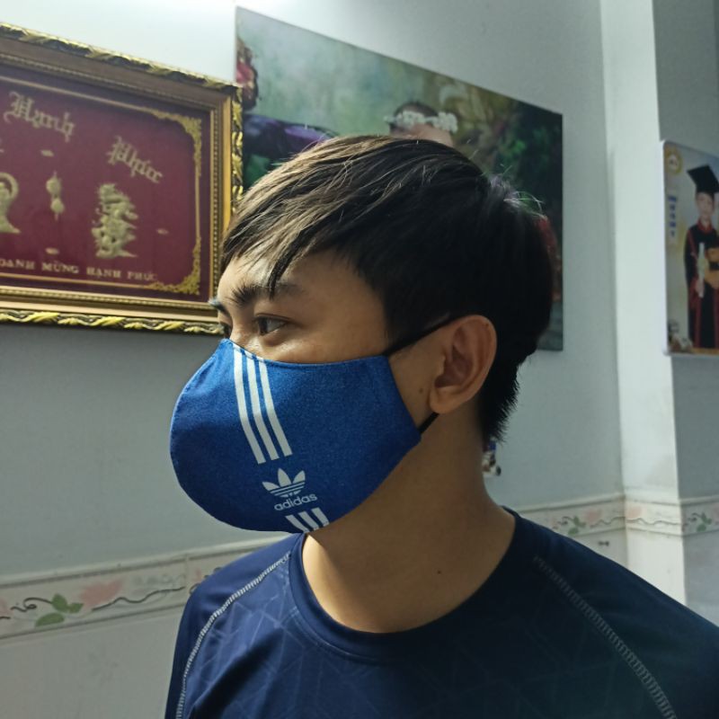 Giá tại xưởng-Khẩu trang vải thời trang 3 lớp cao cấp, có quai đeo điều chỉnh | BigBuy360 - bigbuy360.vn