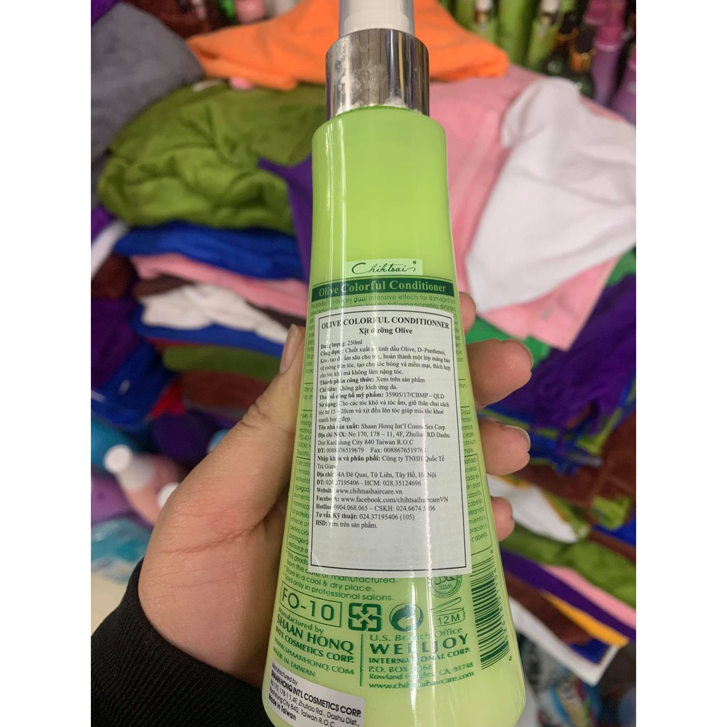 Xịt dưỡng tóc Chihtsai Olive Colorful Conditioner 250ml