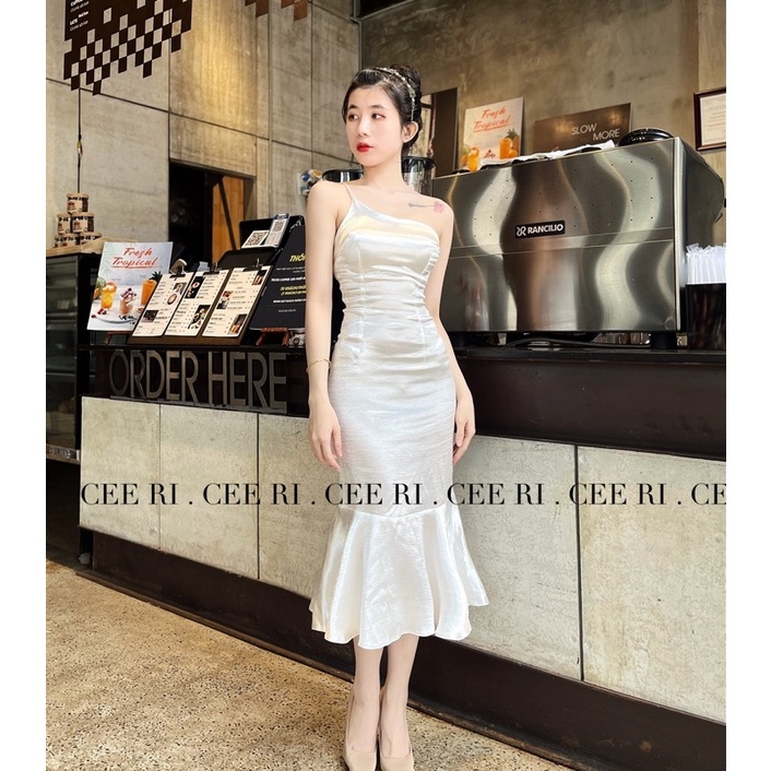 ( ẢNH THẬT - HÌNH ẢNH ĐỘC QUYỀN CEERI.VN ) Váy lụa chéo ngực đuôi cá