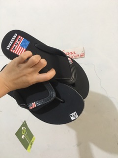 Dép kẹp , xỏ ngón nam