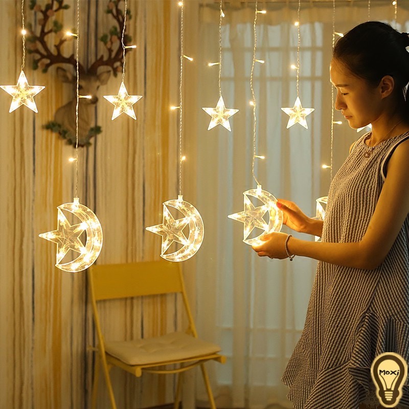 Dây đèn LED chuỗi thả mành hình sao nhãn hiệu MOXI dùng trang trí Lễ Tết.