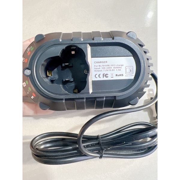 Sạc pin makita 7.2v -10.8v 12v Li-ion