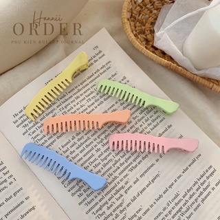 Kẹp tóc hình chiếc lược màu pastel