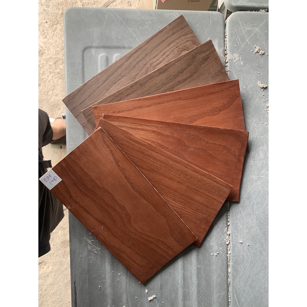 Sơn gỗ - Stain lau Sơn Lotus hệ nước, an toàn, không dung môi, không độc hại. Chai nhỏ, dễ sử dụng. Khối lượng 100gr.