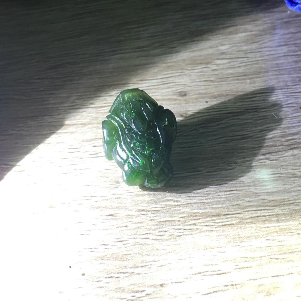 THIỀN TỪ NEPHRITE
