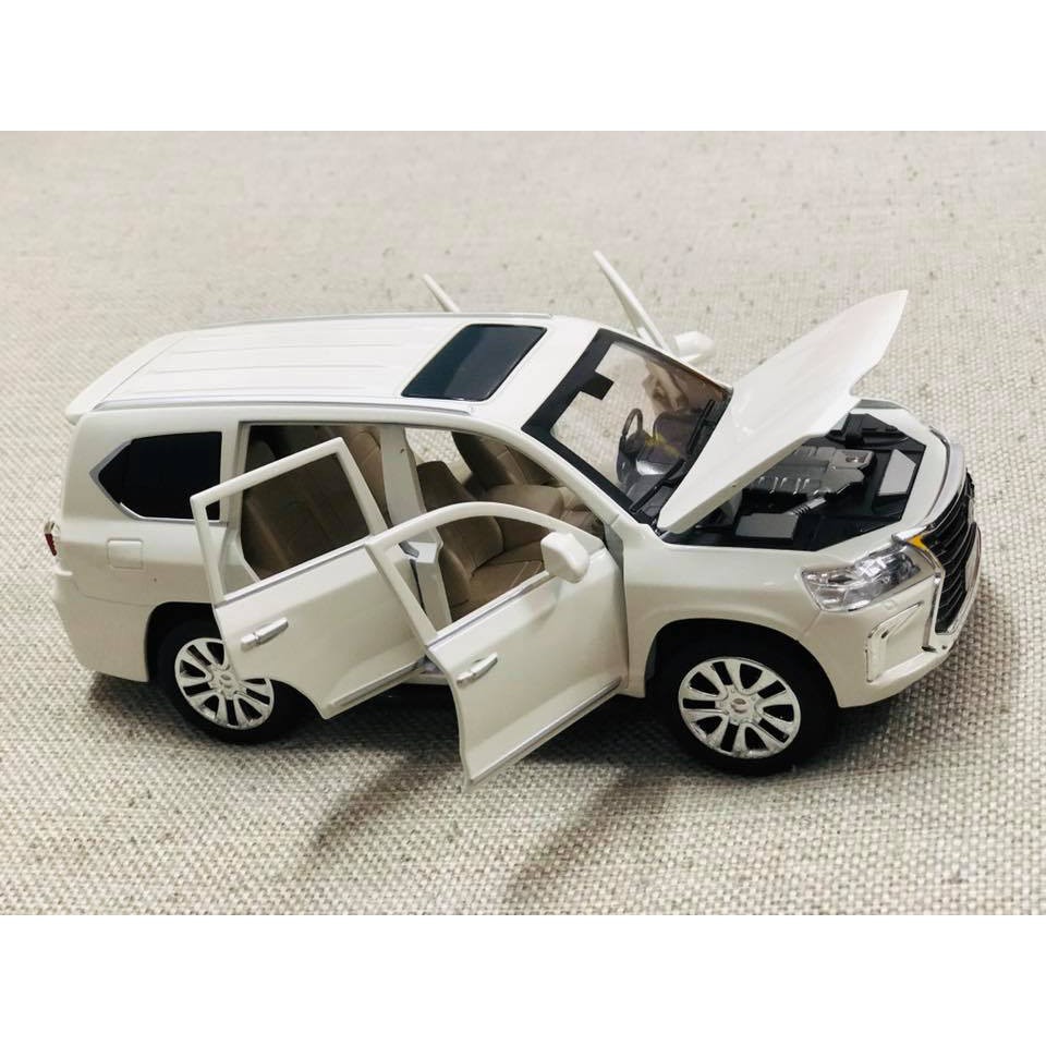 [FREESHIP] Ô TÔ MÔ HÌNH SẮT TRƯNG BÀY LEXUS 570 1:24 XLG(Trắng) [SHOP YÊU THÍCH]