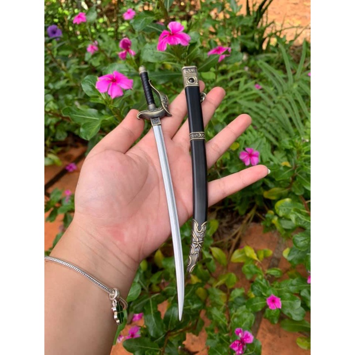 [ Tặng đế ][ 22cm ] Mô hình móc khóa k iếm của Joseph/ Nhiếp Ảnh gia - Identity V - Baystore