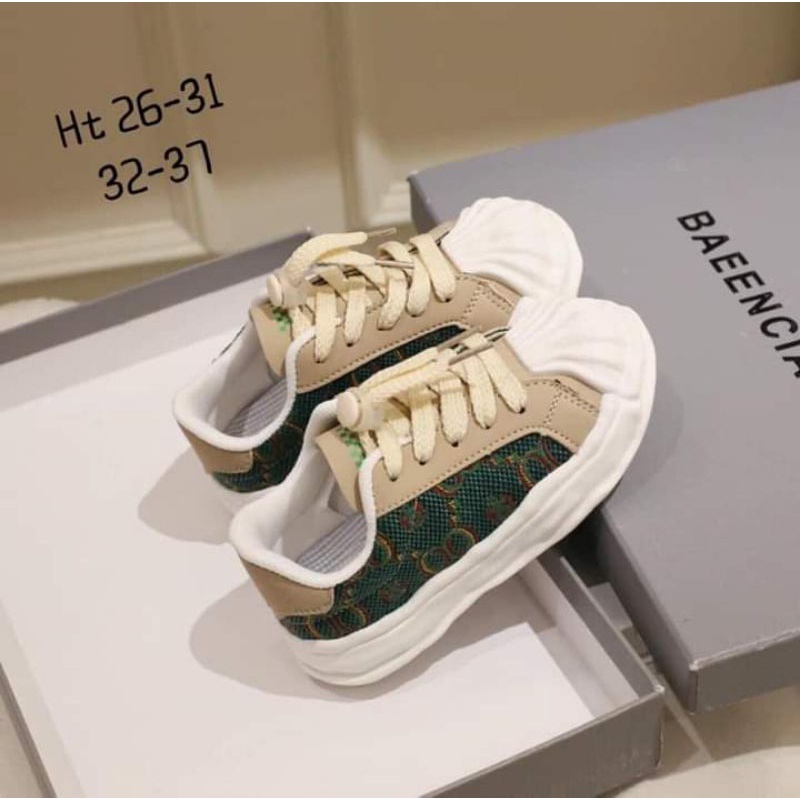 Giày thể thao mẹ và bé sz 26-37