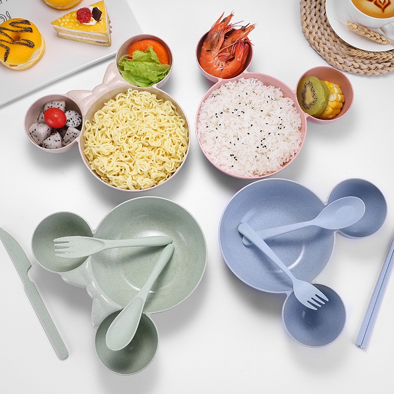 Bộ 4 Dụng Cụ Ăn Uống Kiểu Hoạt Hình Dễ Thương Cho Bé
