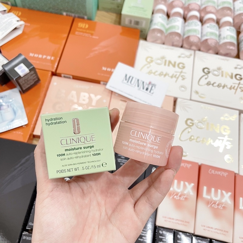 Kem dưỡng Clinique 100H Moisture Surge kiềm dầu, cấp ẩm
