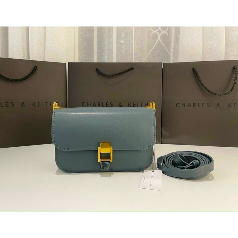 Túi đeo chéo dáng hộp