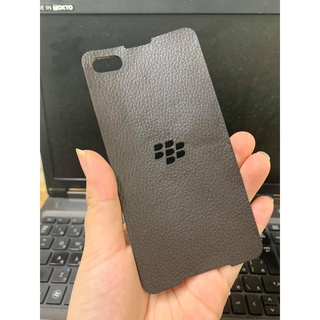 Miếng dán da lưng Blackberry Z30 trơn không 1 màu