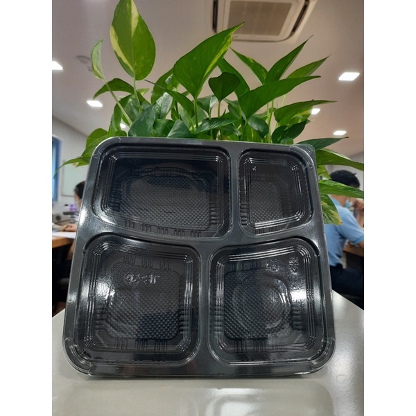 300 hộp nhựa đựng cơm vuông 4 ngăn JB26