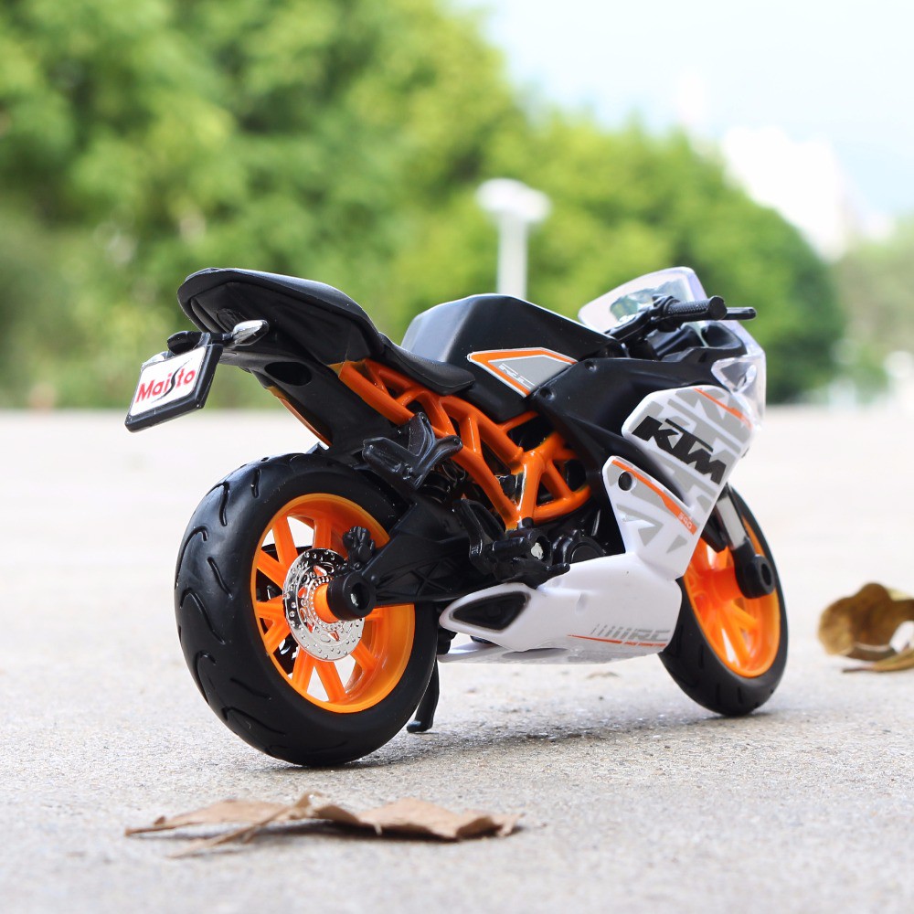 XE MÔ HÌNH - MOTO KTM RC 390 - MAISTO tỷ lệ 1:18