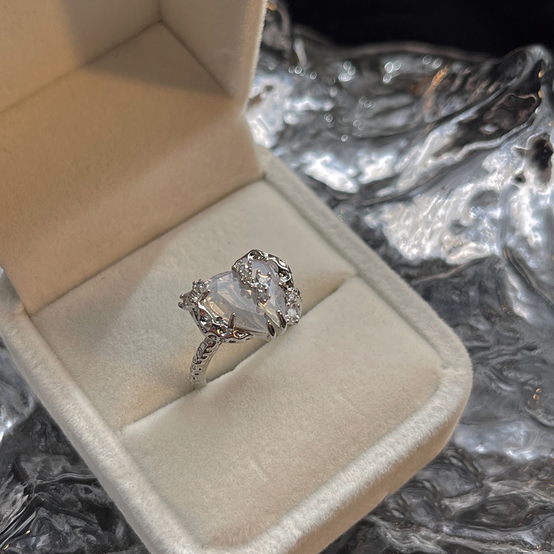 Nhẫn Bạc Đính Đá Zircon Hình Trái Tim Cá Tính Cho Nữ