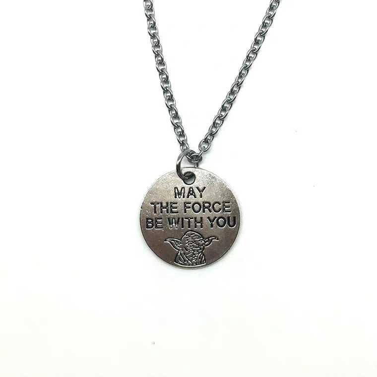 Vòng cổ mặt tròn khắc hình phim Star Wars