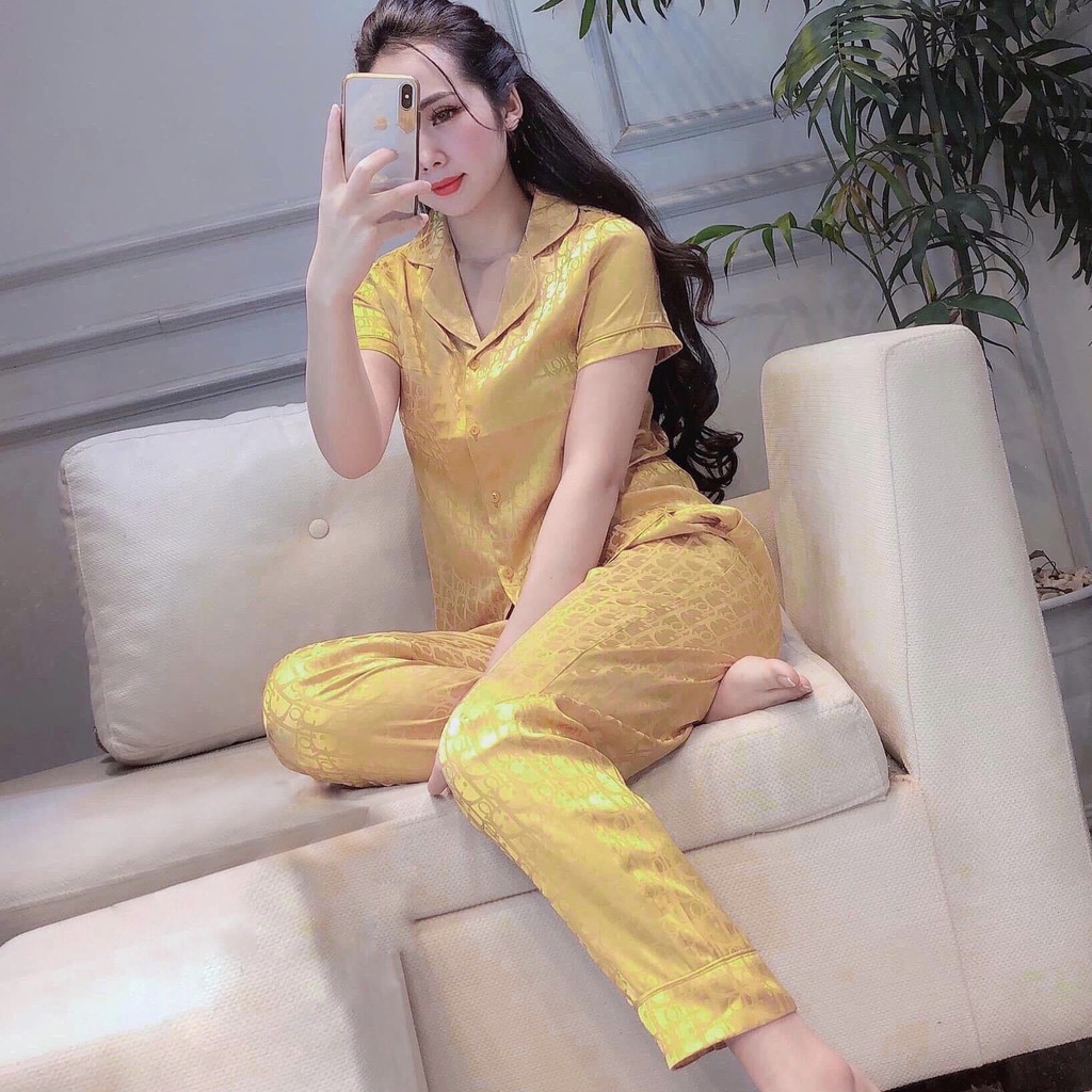 Đồ Bộ Nữ Pijama Bộ Lụa Ngủ Áo Cộc Quần Đùi Mặc Nhà Dễ Thương Chất Liệu Gấm Tơ JUSOKA