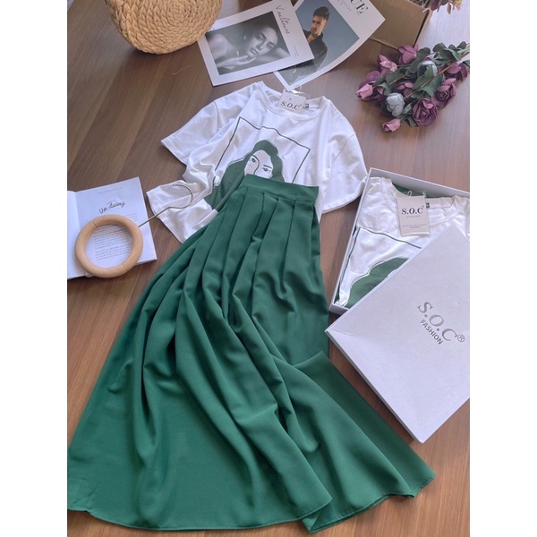 Áo Cổ Tròn Cotton In Hoạ Tiết Kèm Chân Váy Xếp Ly Form Dài | BigBuy360 - bigbuy360.vn