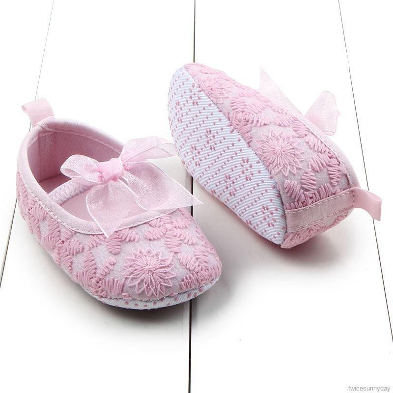 Gia ̀ y quai da ́ n bă ̀ ng va ̉ i mê ̀ m ma ̣ i cho be ́ ga ́ i ( 0-12 tha ́ ng )