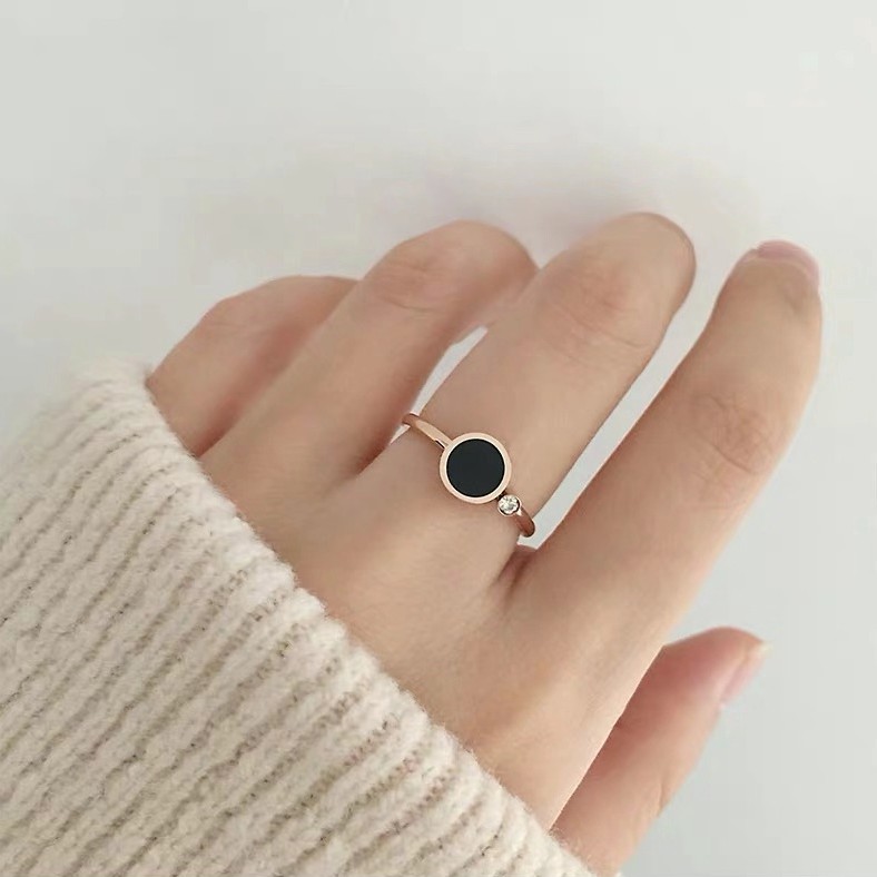 Nhẫn tròn màu vàng hồng 18K bằng thép titanium chống thấm nước không gây dị ứng thời trang Nhật Hàn thích hợp ngón trỏ