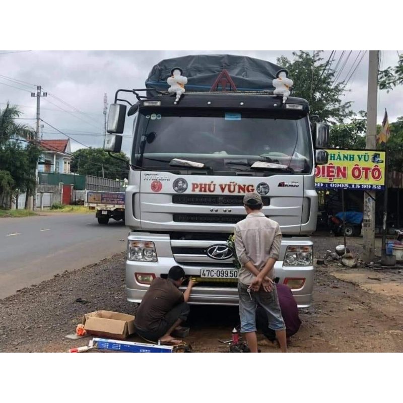 Tượng MICHELIN trang trí xe con, xe tải.