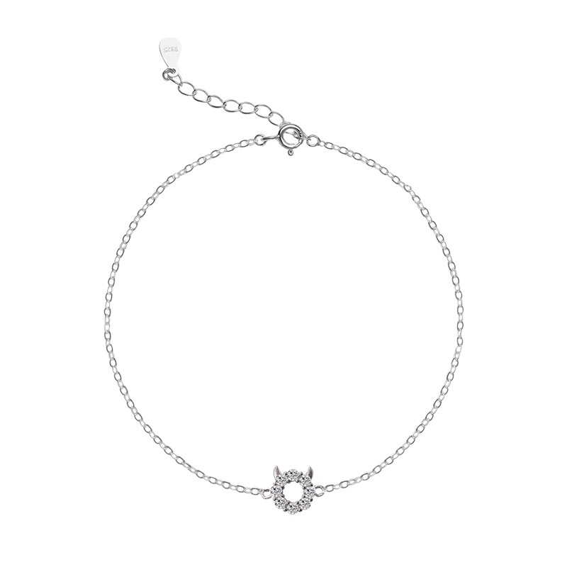 [Mã FAMAYFA giảm 10K đơn 50K] Vòng tay bạc đính đá pha lê độc đáo | BigBuy360 - bigbuy360.vn