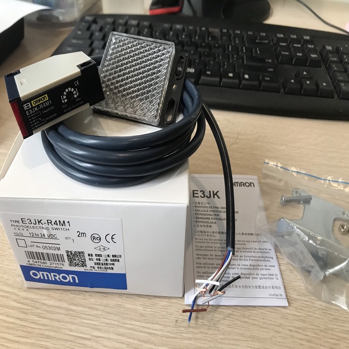 Cảm biến quang E3JK-R4M1 (12-24VDC)