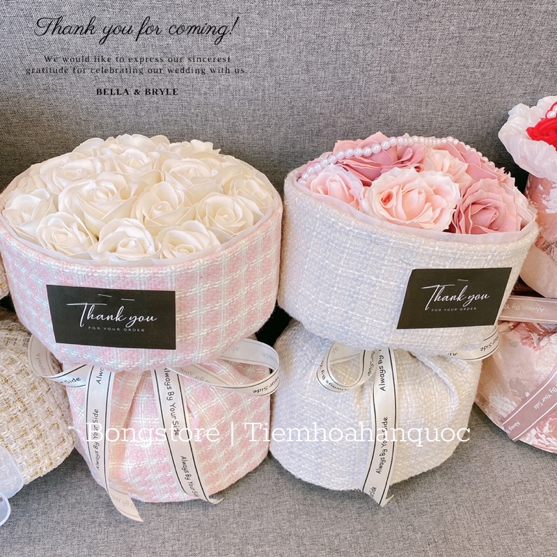 Bó hoa hồng trắng gói vải dạ tweed KÈM TÚI phong cách tiểu thư siêu xinh làm quà tặng sinh nhật, 20/10